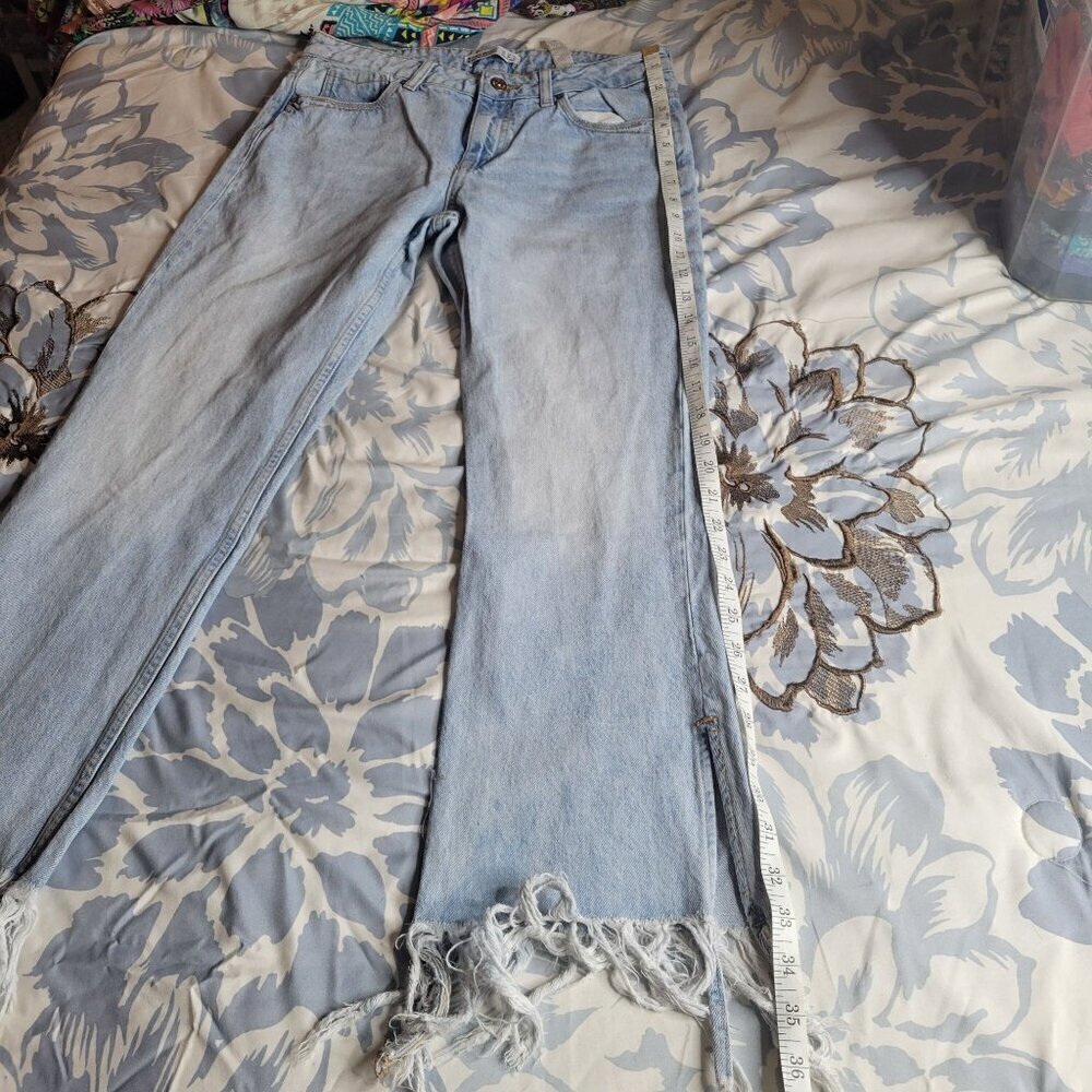 Zara Basics Jeans  - Size 4 - Picture 6 of 7